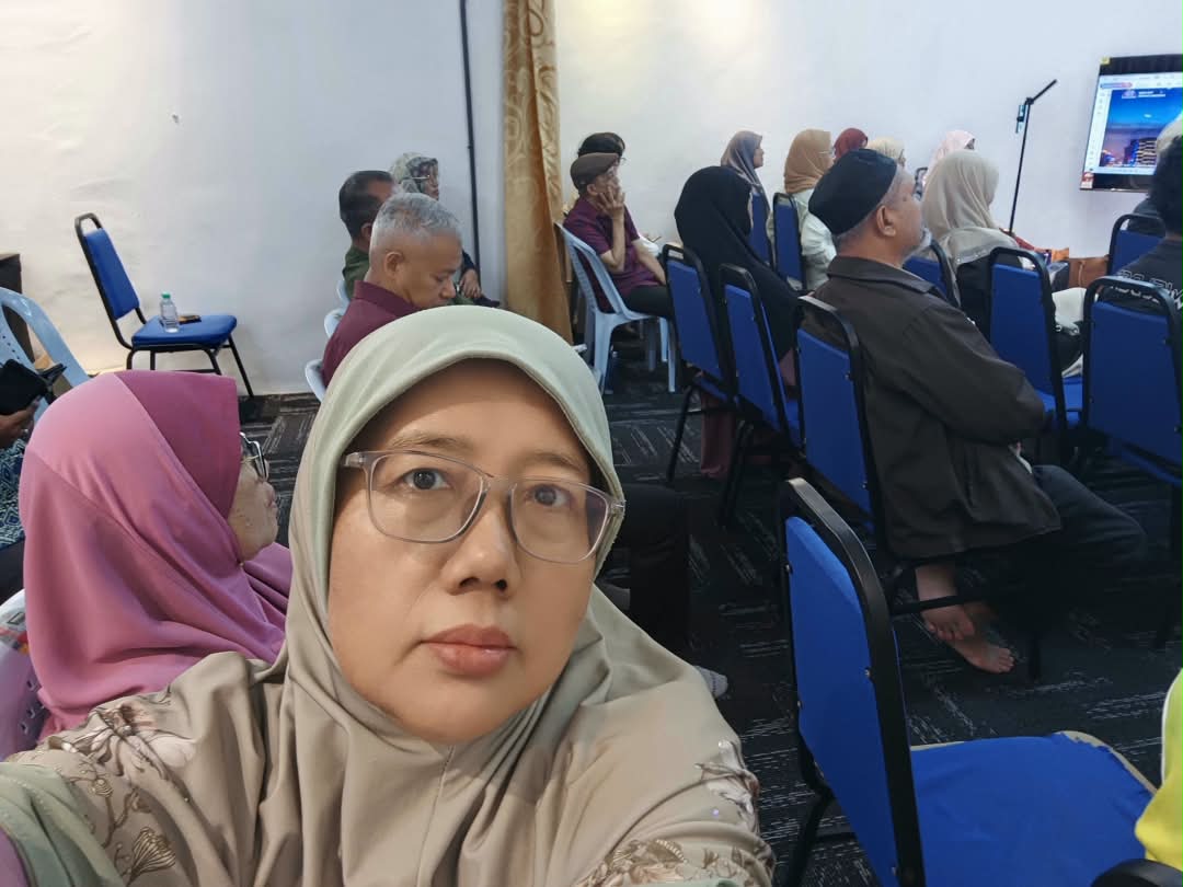 Coach Ida attending a Kangen Water business seminar