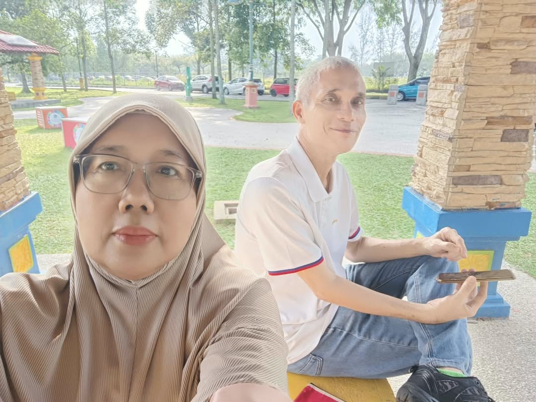 Coach Ida enjoying a relaxed morning outdoors at the park